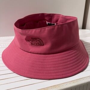 The North Face classic VTop knot bucket hat